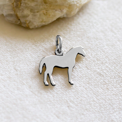ciondolo cavallo in argento con anello apribile